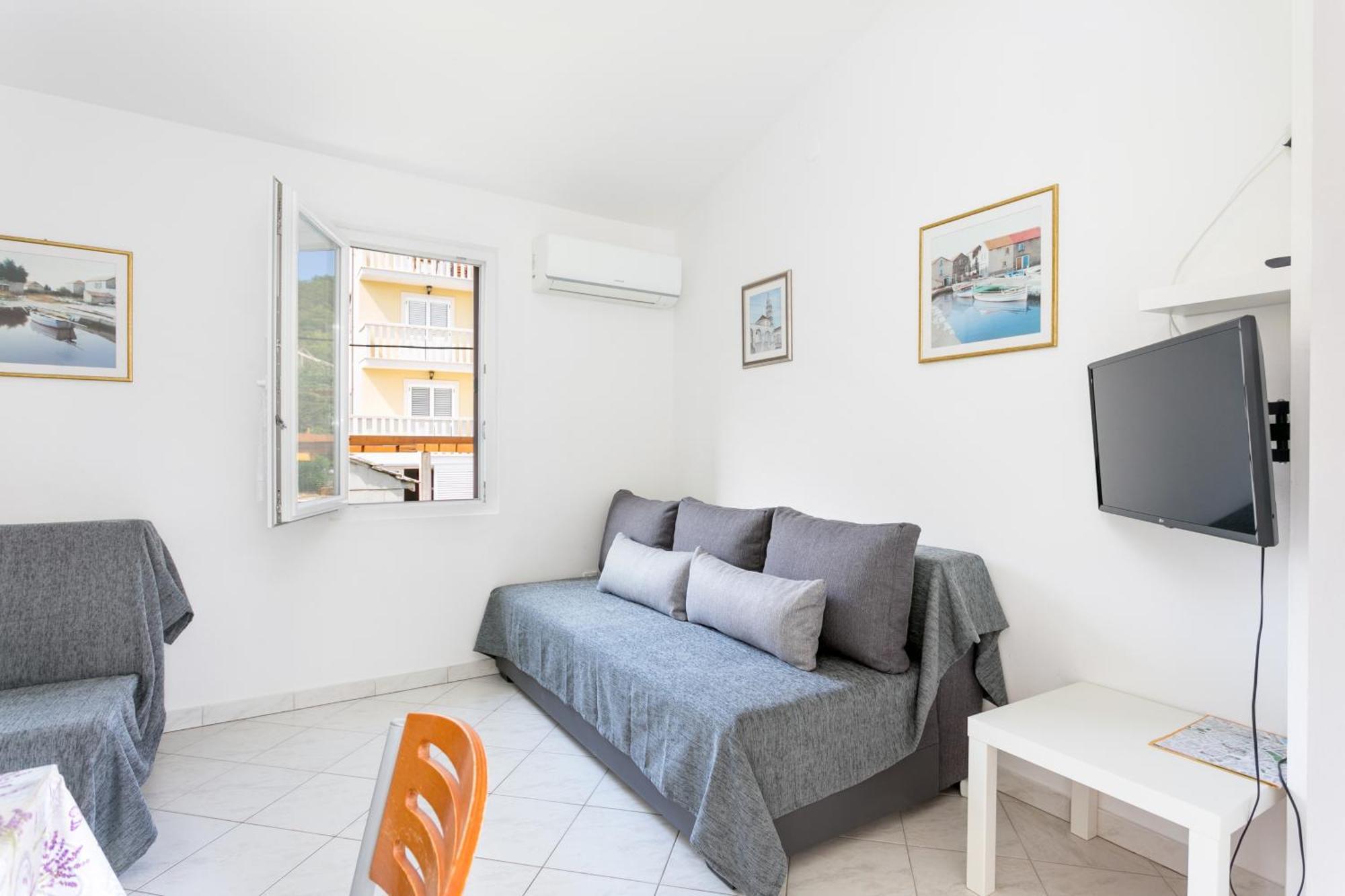 Apartments By The Sea Slatine, Ciovo - 6000 Kamer foto