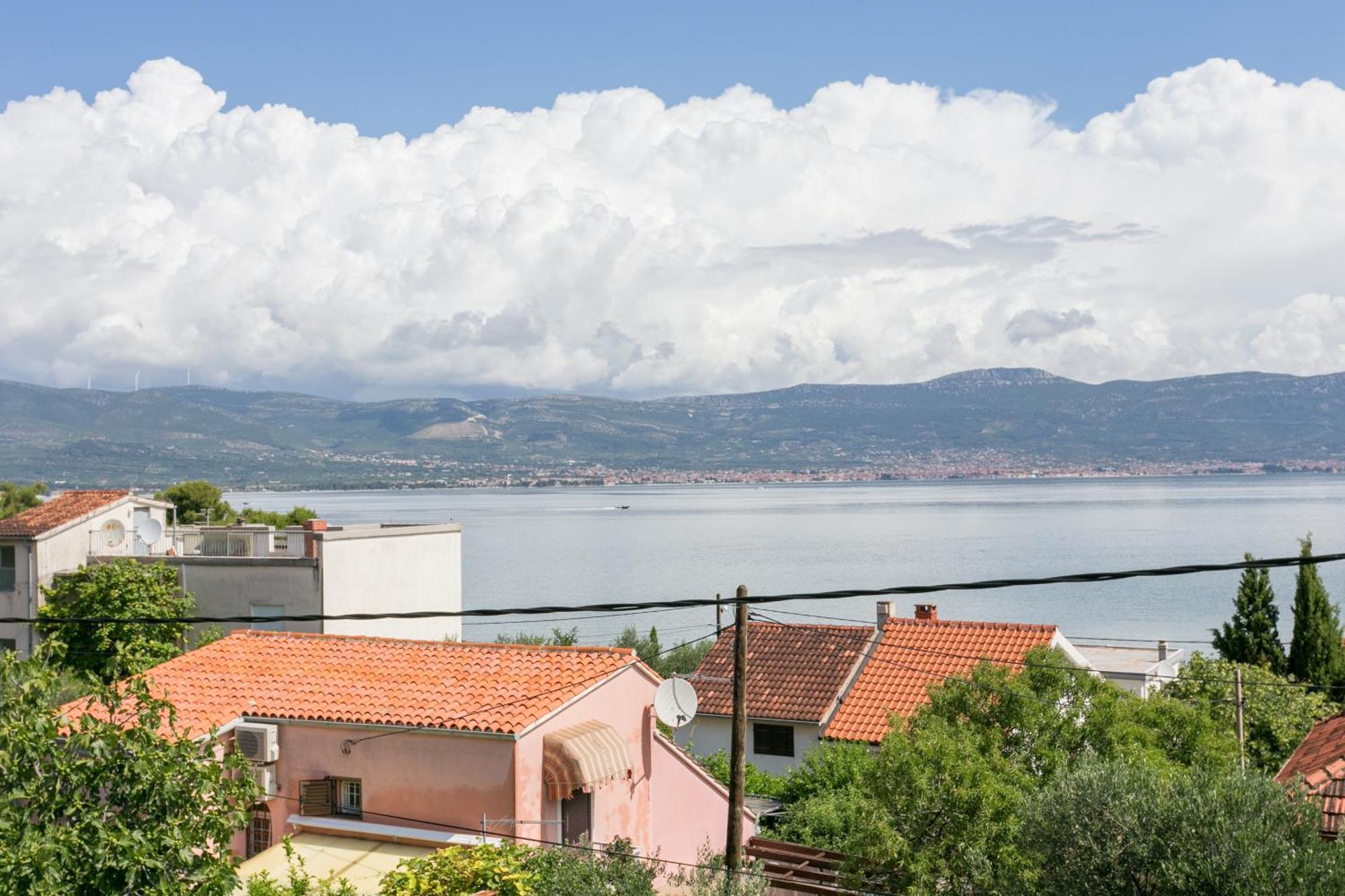 Apartments By The Sea Slatine, Ciovo - 6000 Buitenkant foto